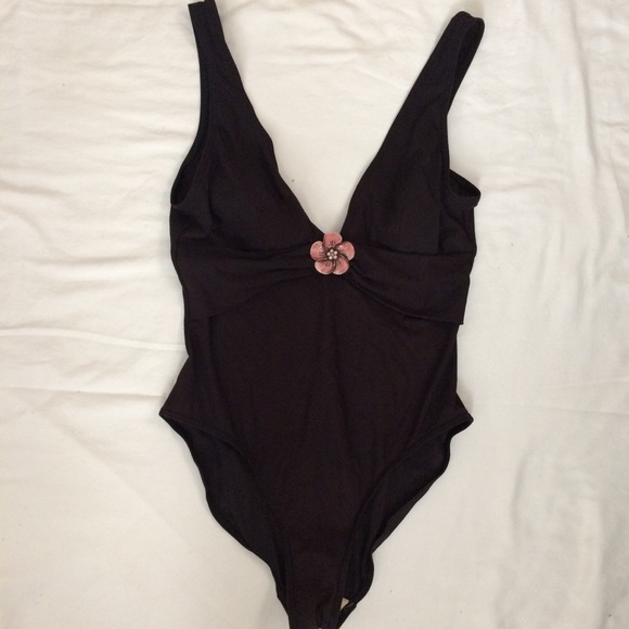 white stag swimsuits